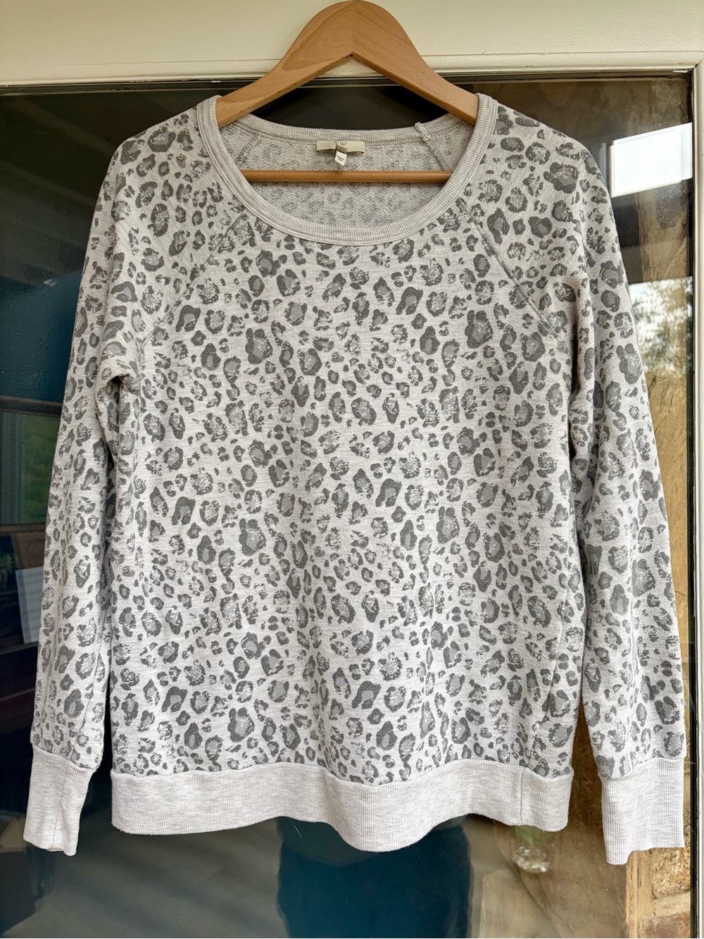Soft Joie Anita Leopard Print Pullover Sweatshirt / Comfy Terry Sweater M